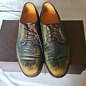 Derby shoes by Gucci